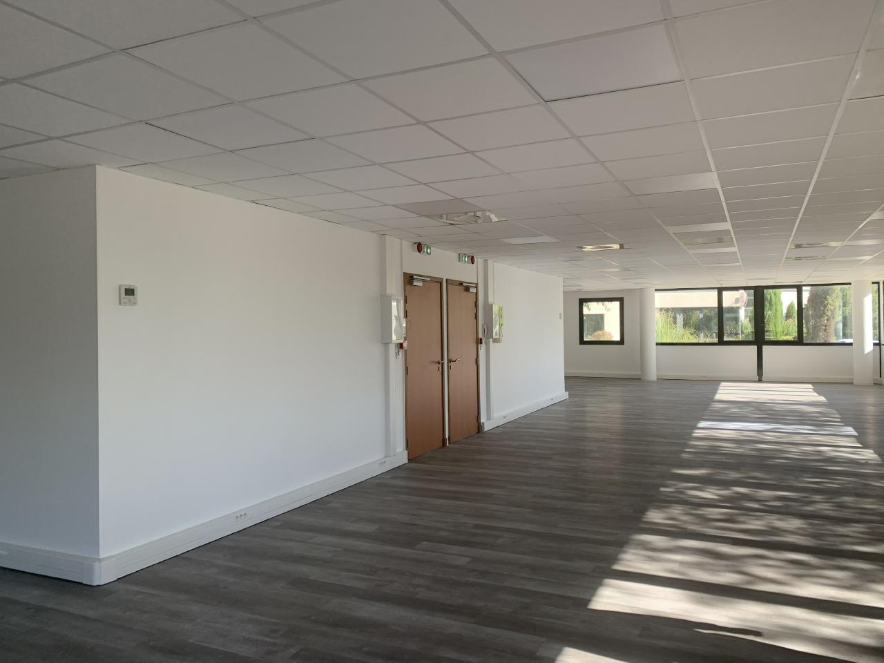 Bureau Aix-en-Provence 97m² Location bureau Aix-en-Provence Bouches-du-Rhône OLBUR2114976 2